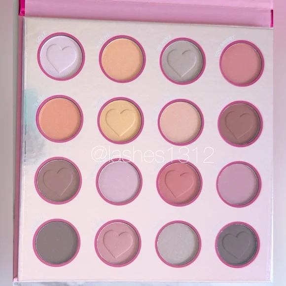 JUICY COUTURE Cosmetics 16 Color Eyeshadow Palette - Picture 3 of 5